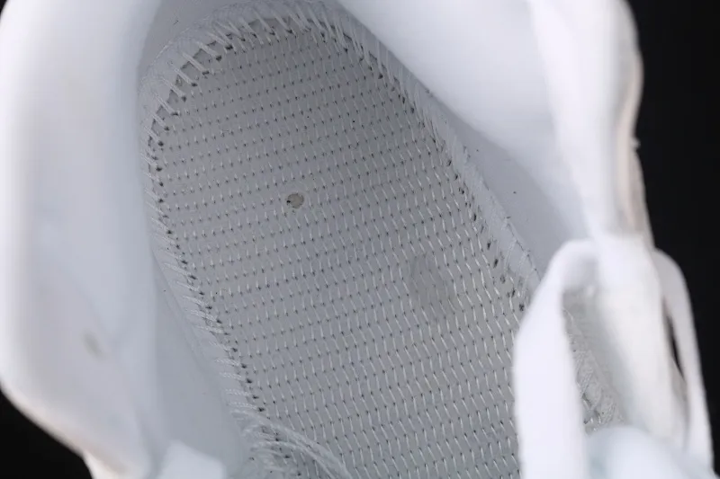 All categories Air Jordan Jordan series basketball shoes Air Jordan 1 Mid Air Jordan 1 Mid AJ1 Joe 1 white and purple women's sports and leisure basketball shoes 555112-100